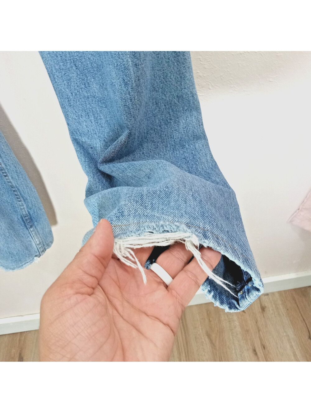 Levis 505 Men Blue Jean Straight Regular Leg 40 x 32 - Picture 7 of 8